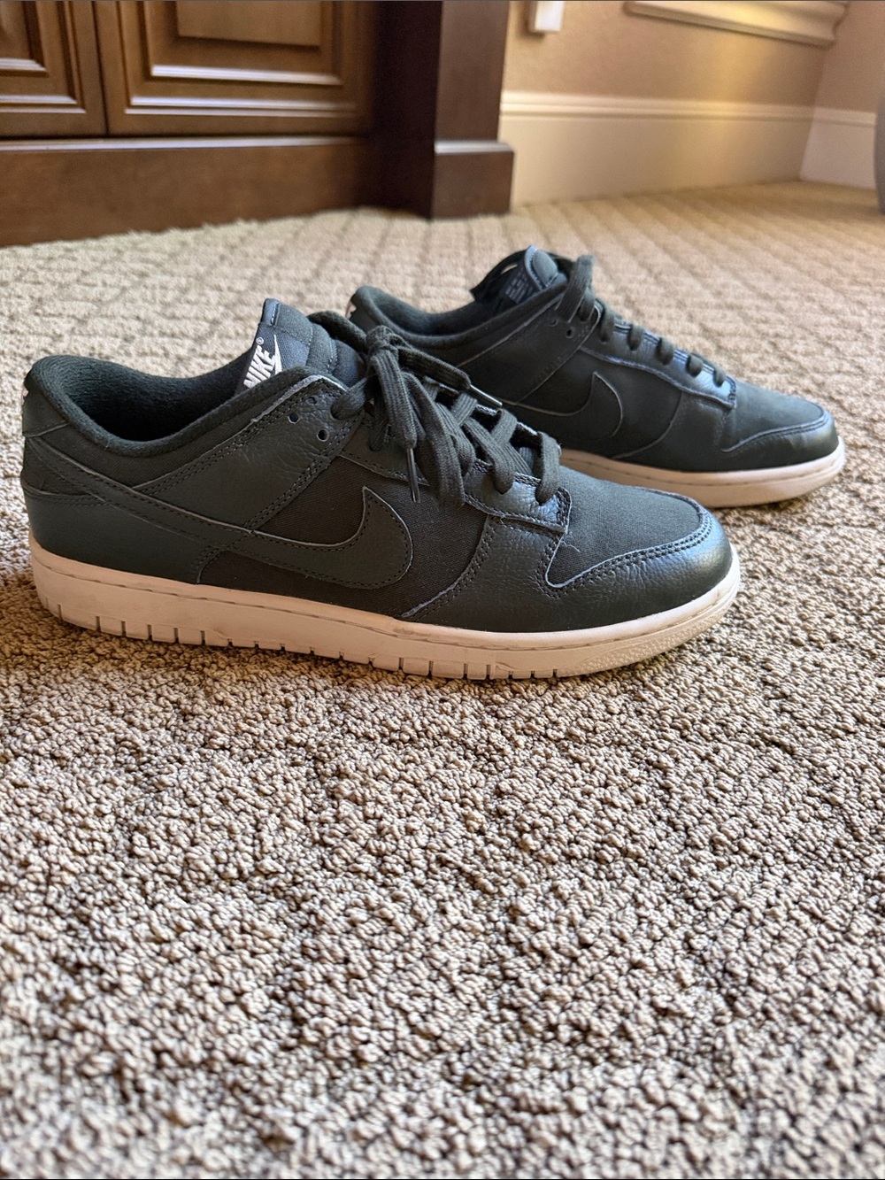 Nike Men’s Dunk Low-Top Sneakers in Dark Green